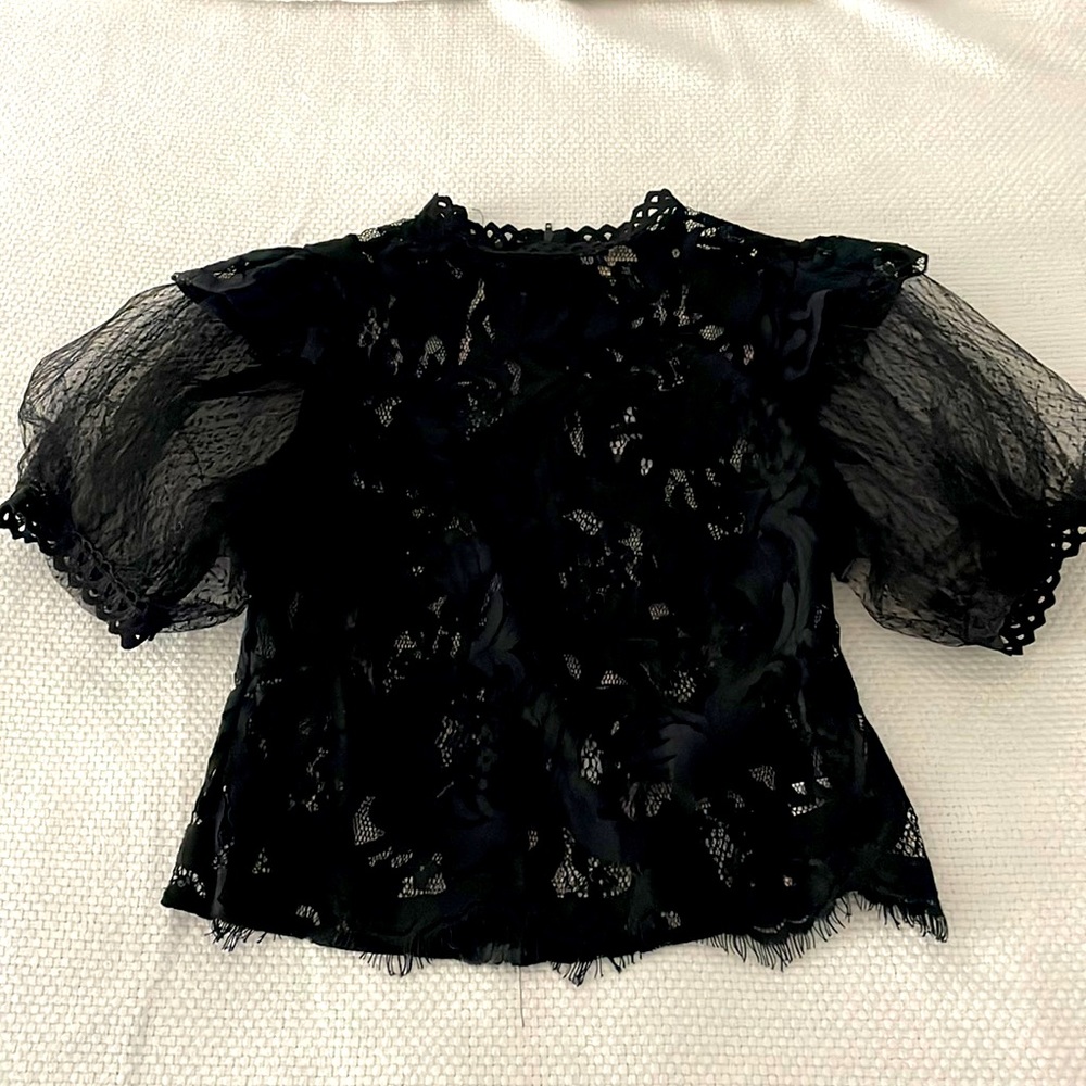 Lace Bubble sleeve top